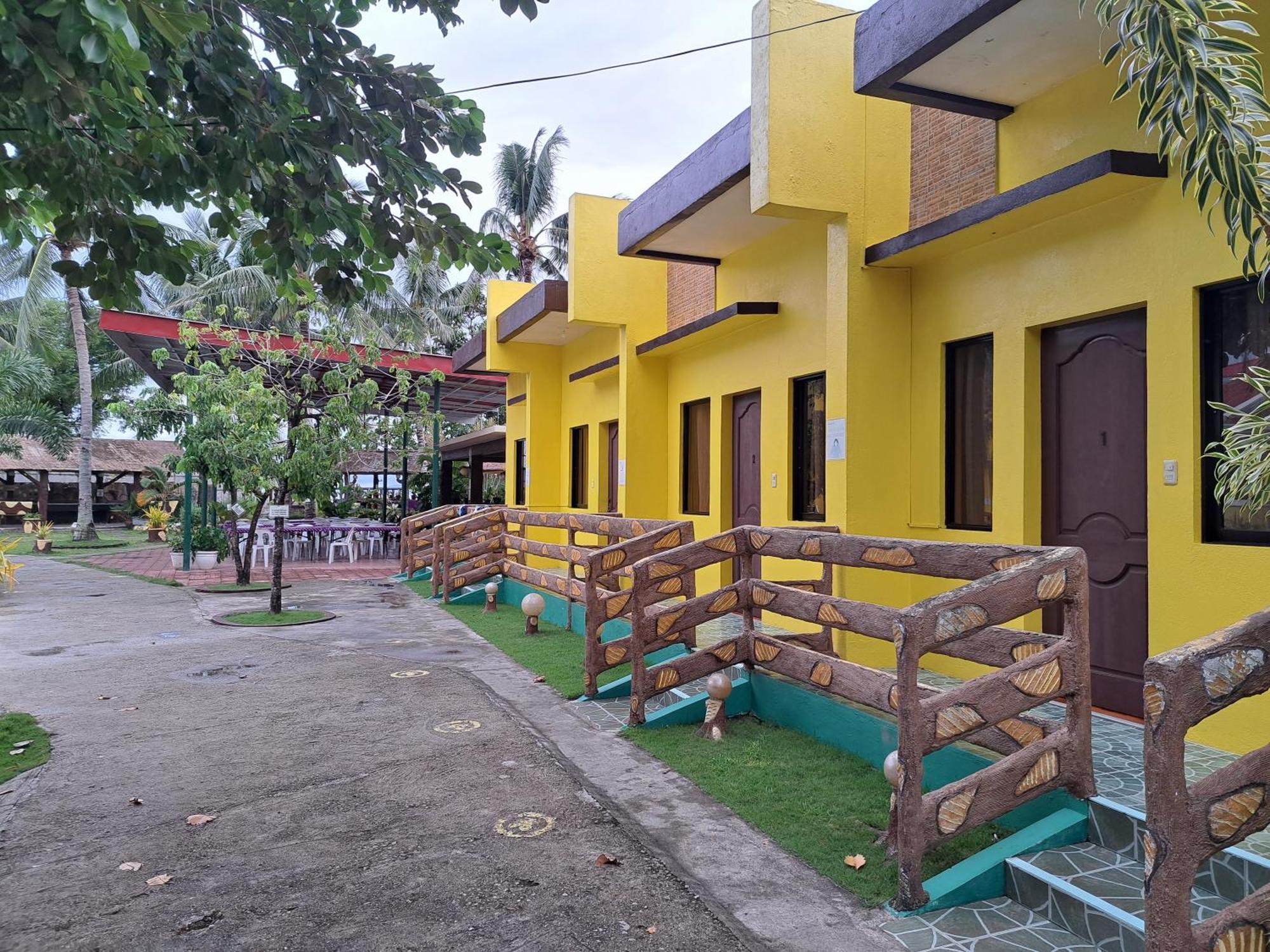 Lagnason's Place Oslob Extérieur photo
